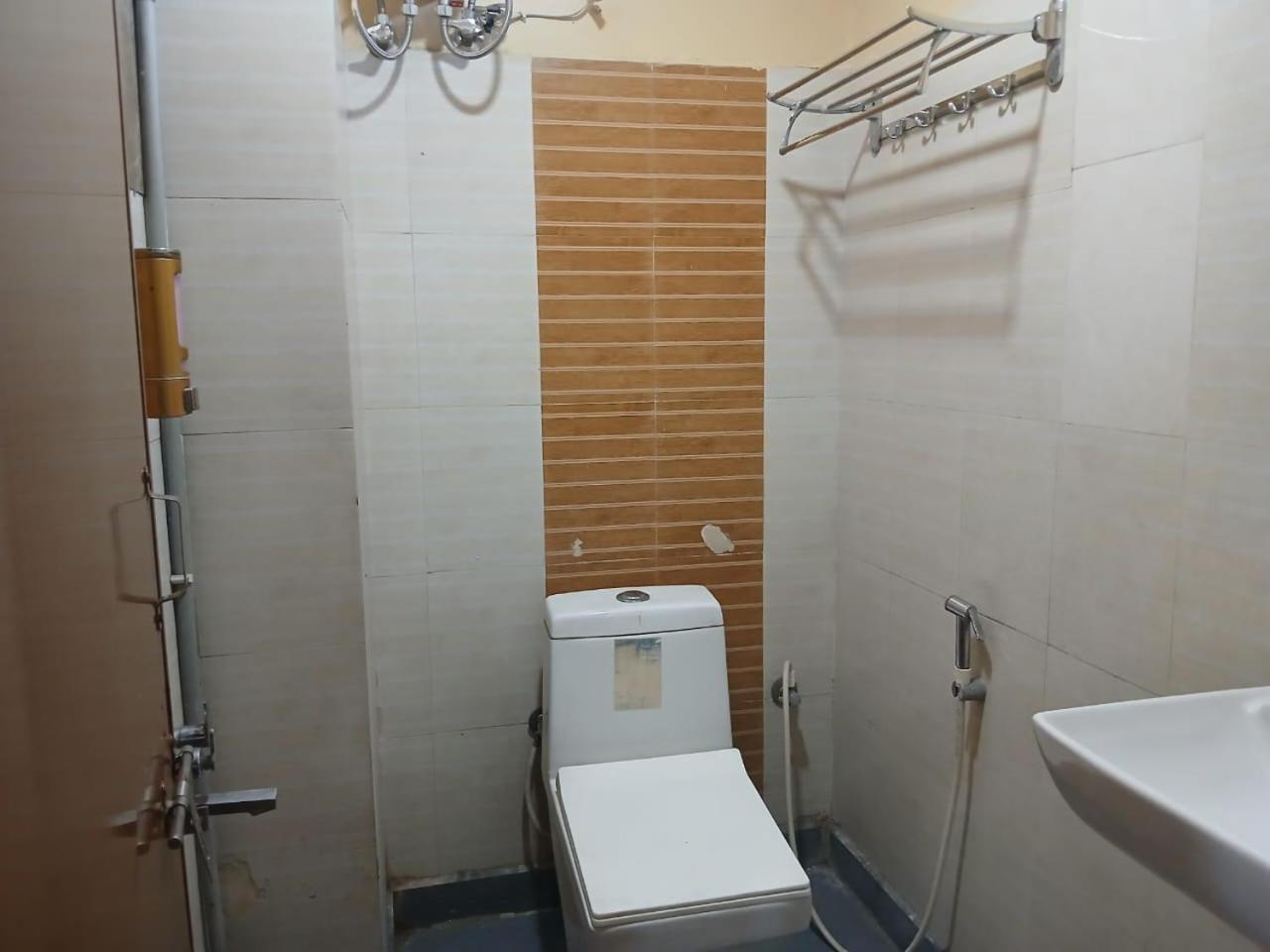 Blossoms Room Hotel Alekhya Residency- Luxury Lollection Haïdarabad Extérieur photo