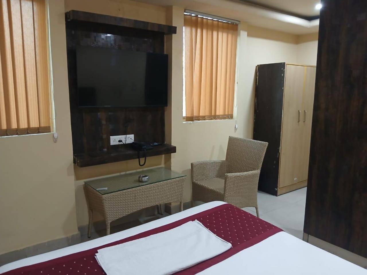 Blossoms Room Hotel Alekhya Residency- Luxury Lollection Haïdarabad Extérieur photo